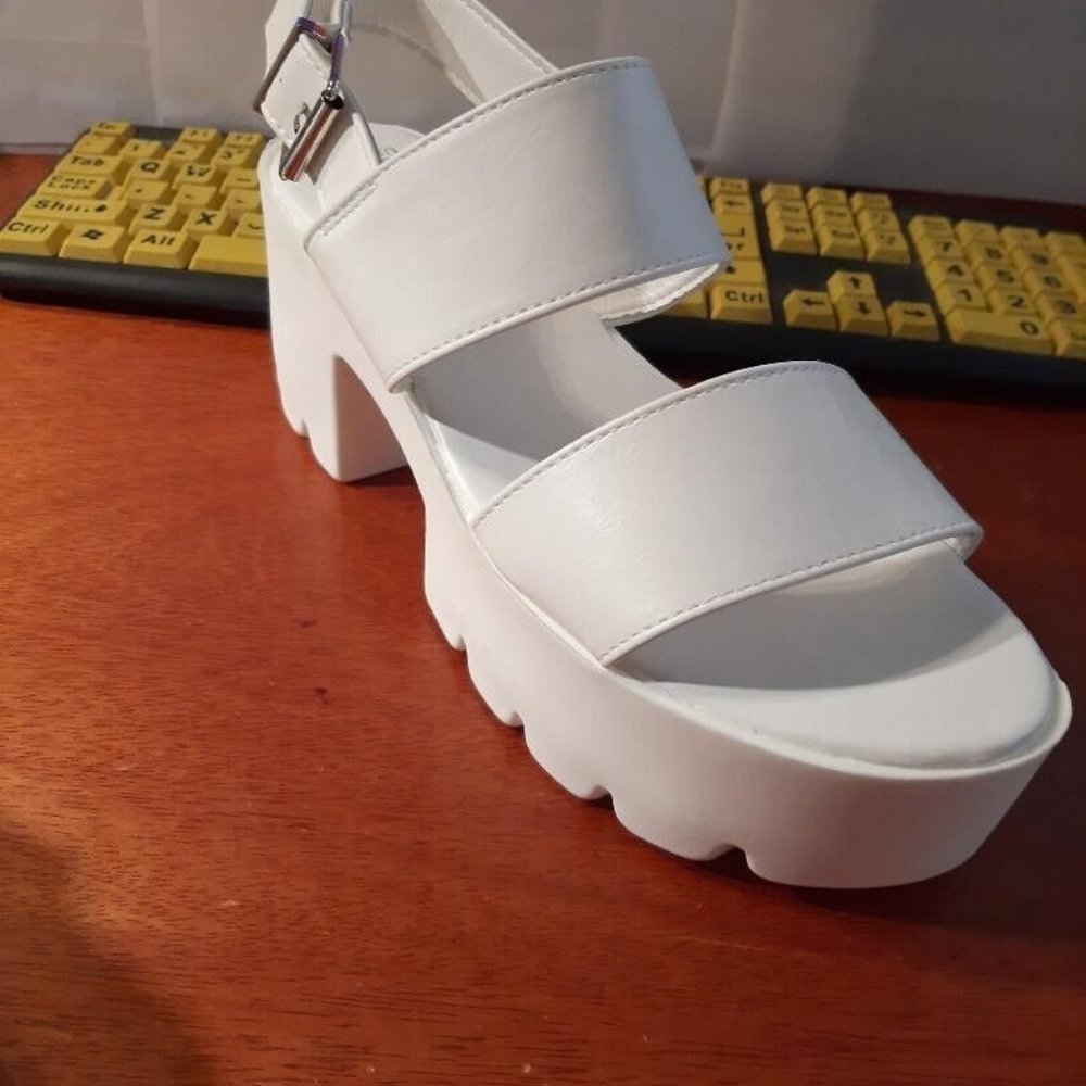 MySoft Casual And Comfortable Everyday Platform Sandals White Size US 9/EU40